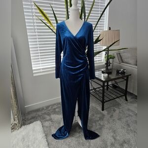 Royaal Share Love Blue Long Sleeve Velvet Wrap Maxi Dress. Size 40 US Medium. Ne